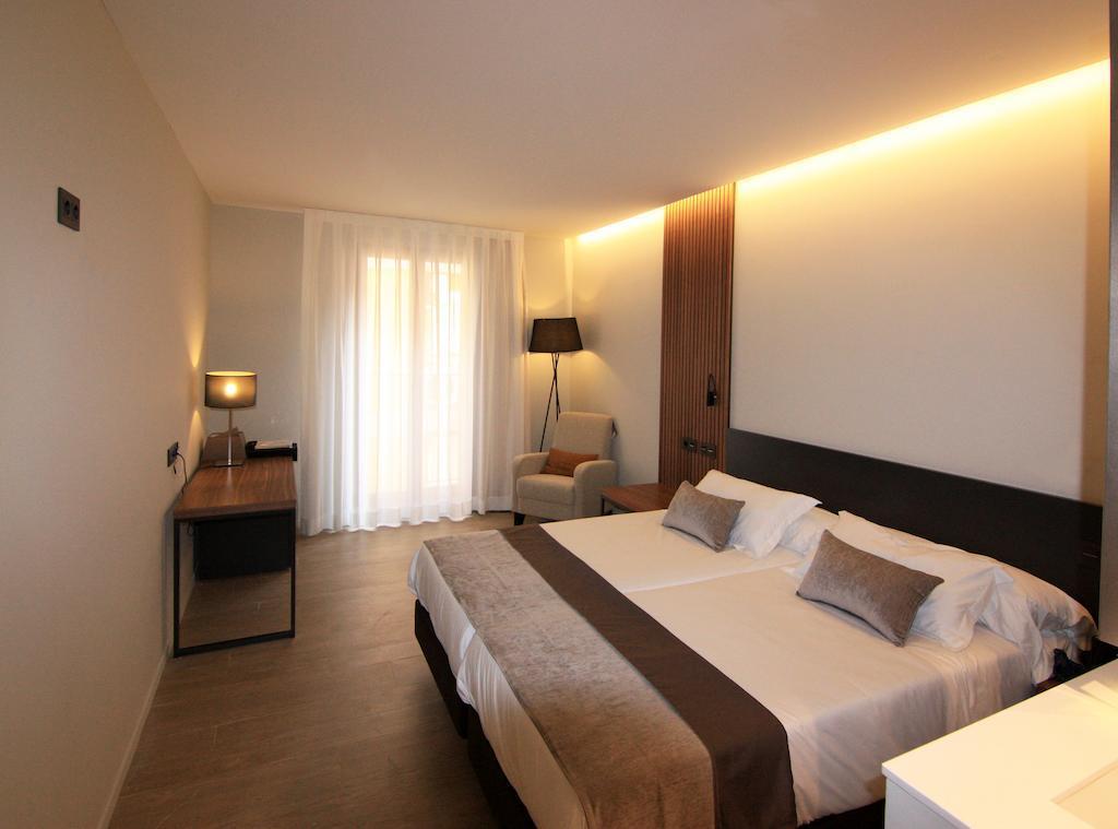 Hotel Raval De La Mar Vila Seca Extérieur photo
