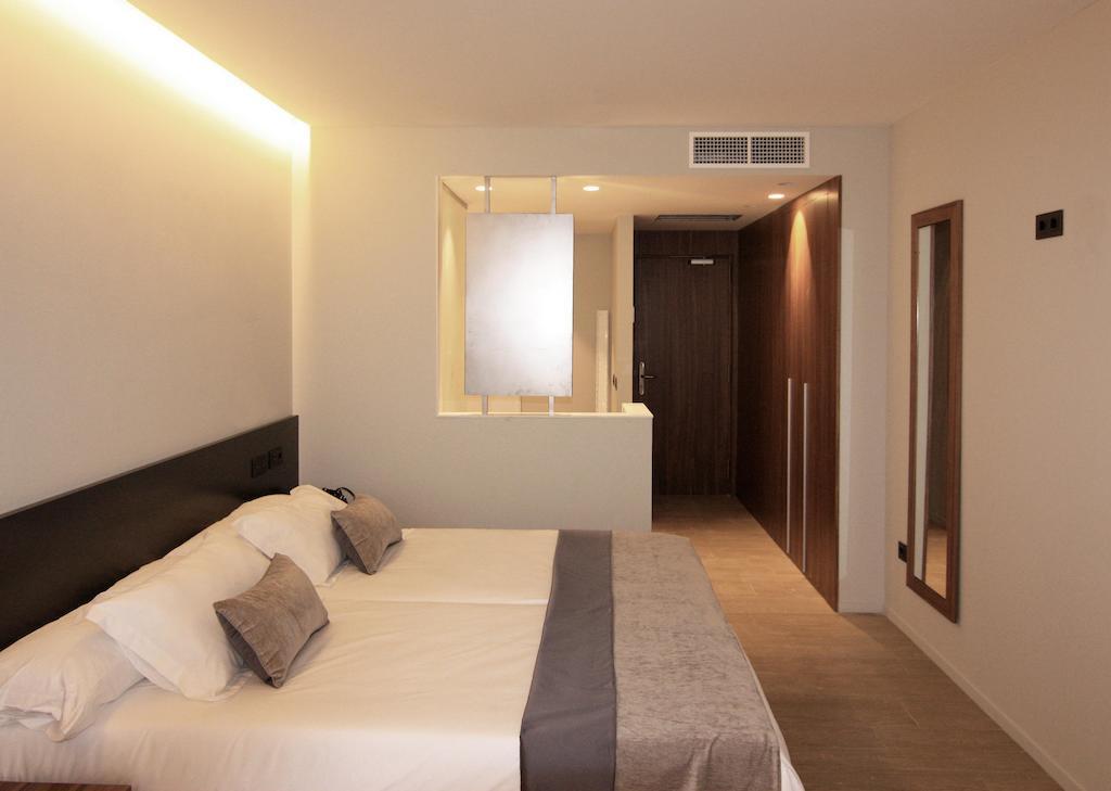 Hotel Raval De La Mar Vila Seca Extérieur photo